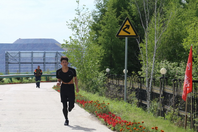 5cfdf88b9e8a5.jpg 安全環(huán)保月樂跑馬拉松 活力新多銅 (5)-640.jpg