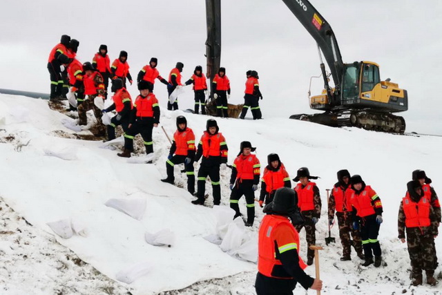 5dc382b07c1c7.jpg 多寶山銅業(yè)開展2019年嫩江市尾礦庫管涌事故政企聯(lián)動應急演練 (3)-640.jpg
