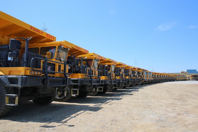 5dc38d5e08cc4.jpg 我和我的祖國不分離-640.jpg