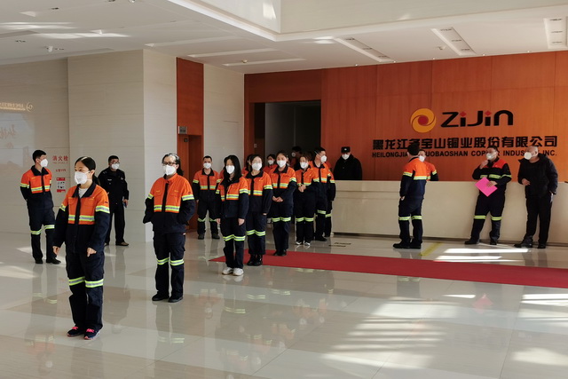 5e5cb02c6c93e.jpg 多銅人展現(xiàn)“硬核”擔當 捐款助力疫情防控 (2)-640.jpg