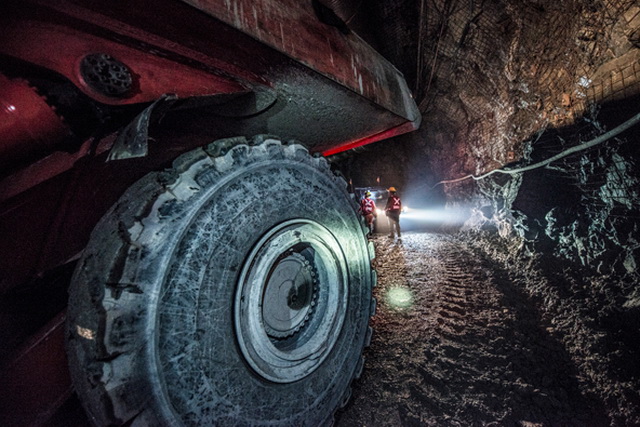 5e634552b7847.jpg 集團(tuán)并購大陸黃金完成交割 “黃金之國”帶來新暢想3-640.jpg